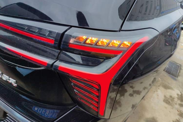 Used Hongqi HS3 2023 1.5T Two-Wheel Drive Shanwei Edition
