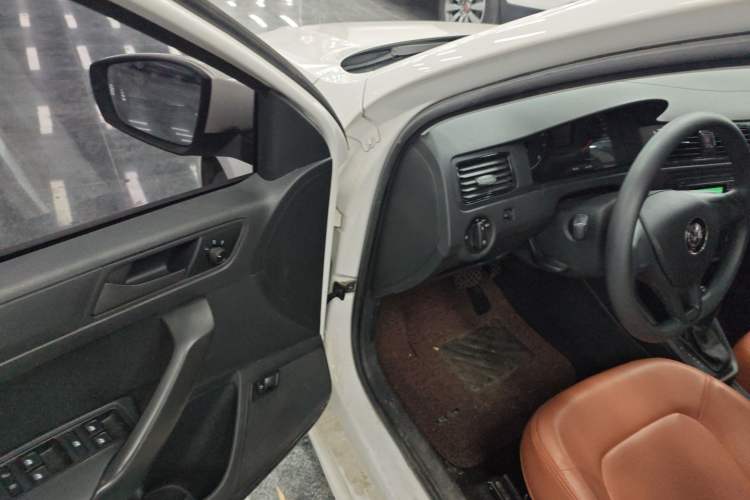 Used Volkswagen Santana 2016 1.6L Automatic Fashion Edition
