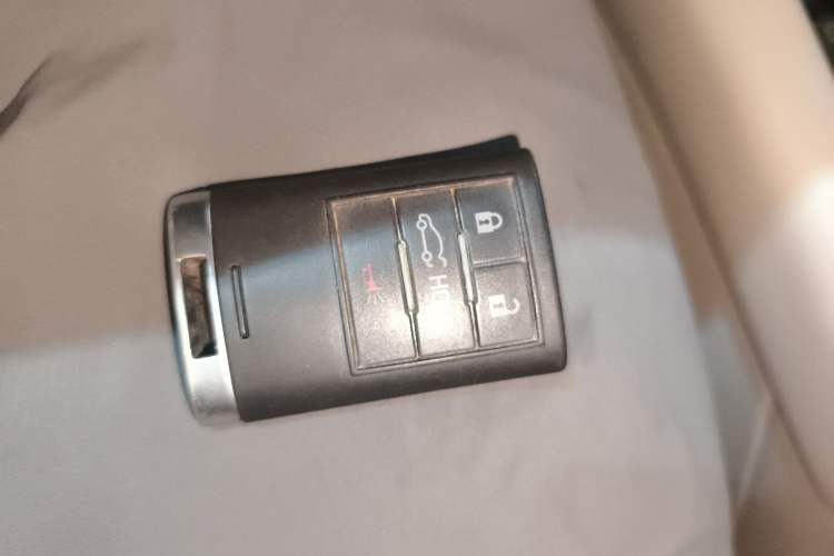 Used Cadillac XTS 2014 28T Comfort Version