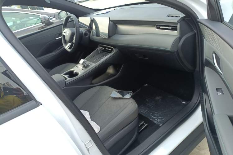 Used BYD Qin PLUS 2025 DM-i Smart Drive 55KM Leading Model