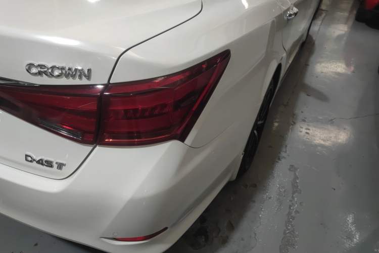 Used Toyota Crown 2018 2.0T Fashion Edition
