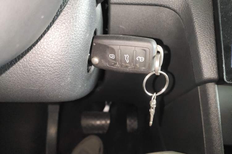 Used Volkswagen Santana 2015 Haval H6 1.6L Automatic Comfort Model