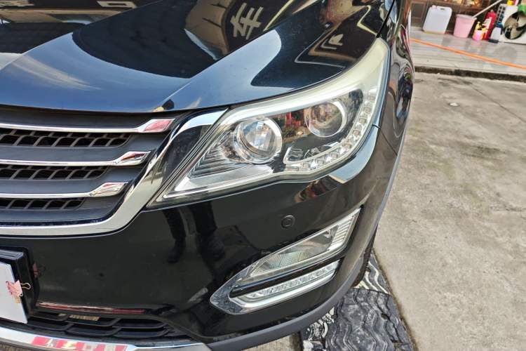 Used Baojun 560 2015 1.8L Manual Luxury Model
