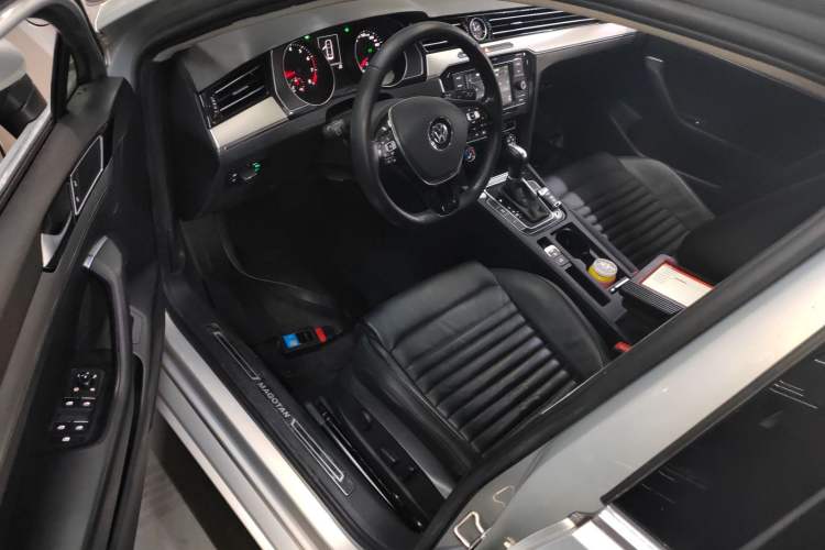 Used Volkswagen Magotan 2019 280TSI DSG Leading Model China V Standard
