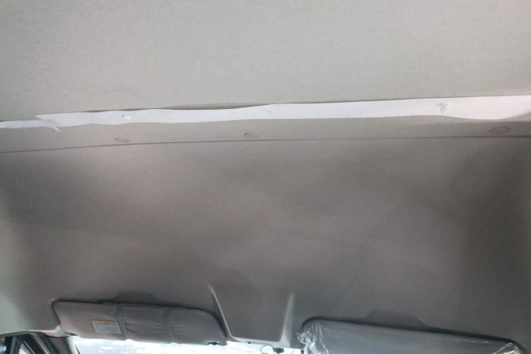 Used JMC Fushun 2025 2.0T 8AT Diesel Mid-Roof Mid-Height Commercial Multi-Purpose 7-Seater Passenger Vehicle
