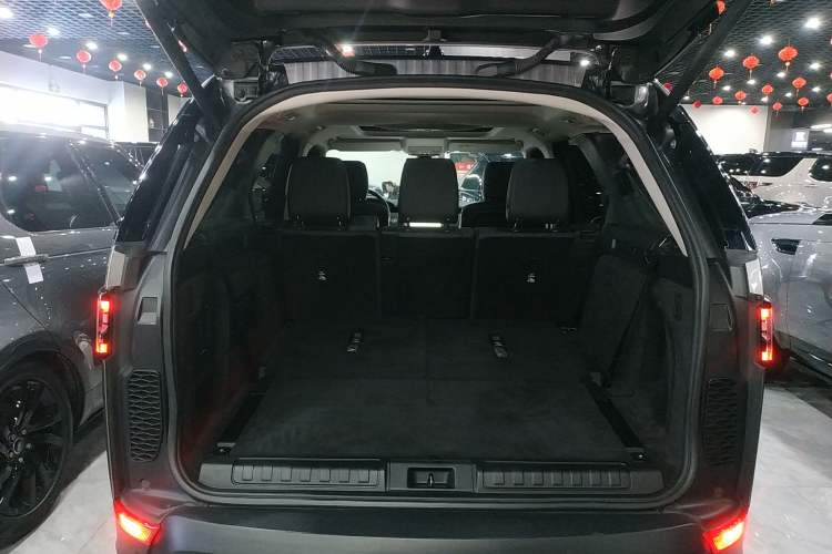 Used Land Rover Discovery 2020 3.0 SC V6 SE
