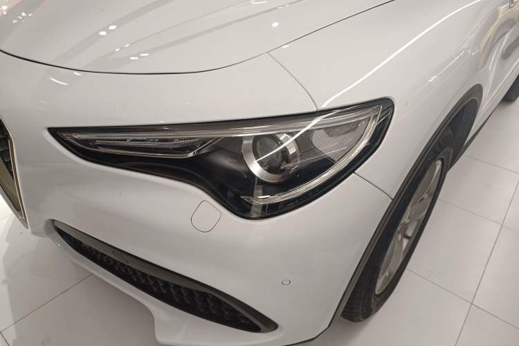 Used Alfa Romeo Stelvio 2017 2.0T 200HP Elite Edition
