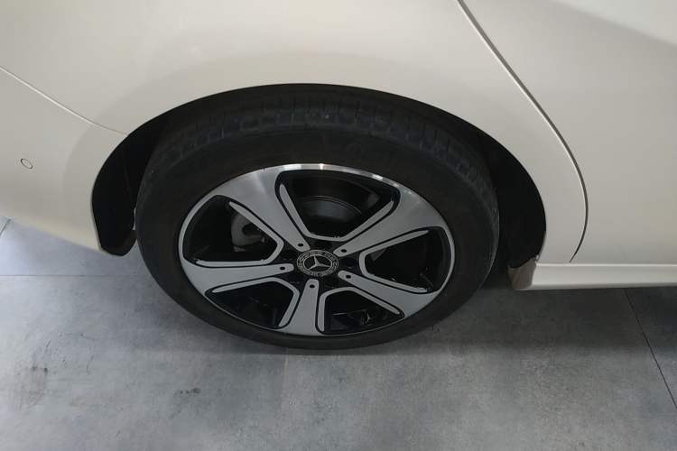 Used Mercedes-Benz B-Class 2019 B 200 Fashion Model
