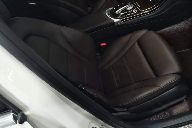 Used Mercedes-Benz GLC 2018 Facelift GLC 260 4MATIC Luxury Edition