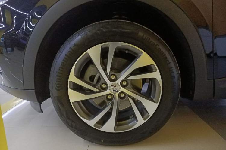 Used Buick Envision 2022 Facelift Encore S 552T Two-Wheel-Drive Luxury Model
