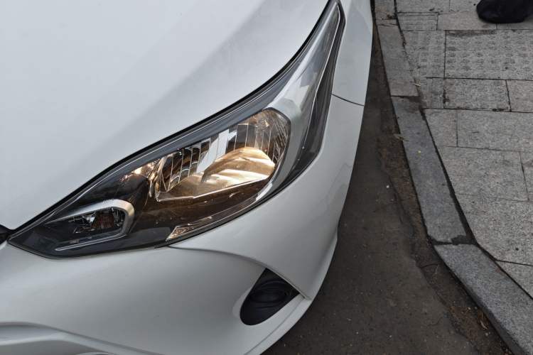 Used Toyota YARiS L 2019 1.5E CVT Dynamic Edition China VI compliant
