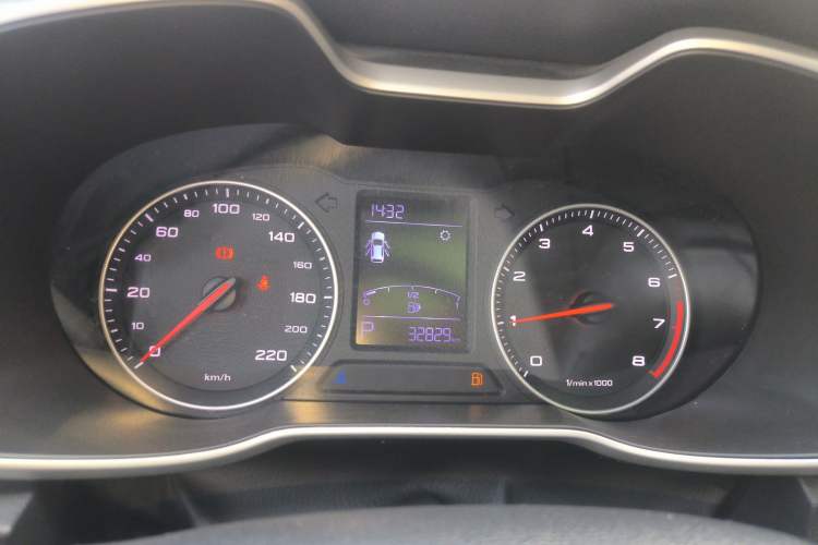 Used MG ZS 2017 1.5L Automatic Luxury Internet Edition