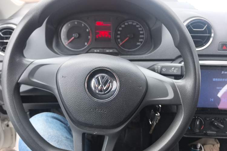 Used Volkswagen Jetta 2017 1.4L Manual Fashion Edition