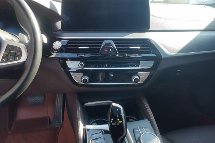 Used BMW 5 Series 2022 Revised Version 3 530Li Luxury Edition M Sport Package
