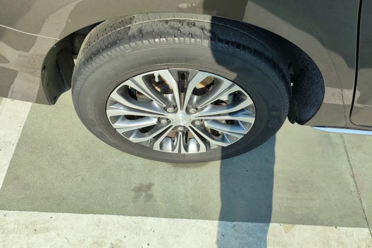 Used Buick GL8 2023 Land Executive Class 652T Luxury Model