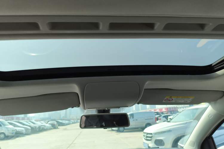 Used Volkswagen Polo 2016 1.6L Automatic Luxury Model
