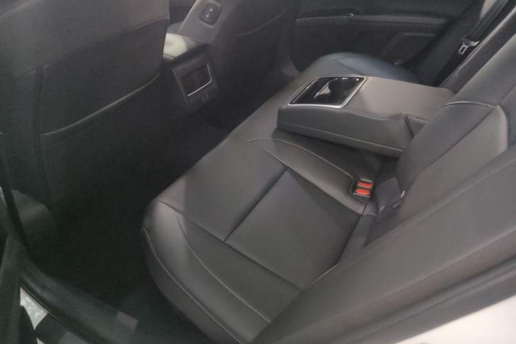 Used Toyota Camry 2024 Dual-Motor 2.0 HG Premium Edition