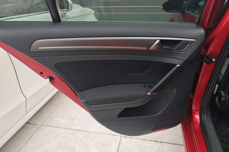 Used Volkswagen Golf 2016 1.6L Automatic Comfort Model
