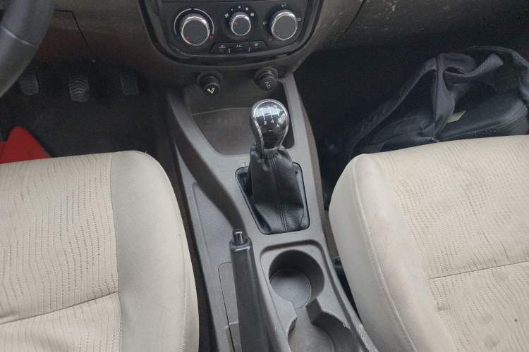 Used Wuling Rongguang V 2016 1.2L Standard Version