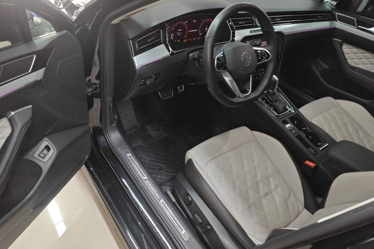 Used Volkswagen Magotan 2023 2 Million Units Commemorative Edition 330TSI DSG Luxury Version
