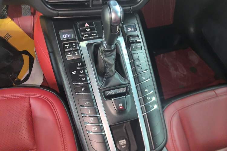 Used Porsche Macan 2018 Macan 2.0T
