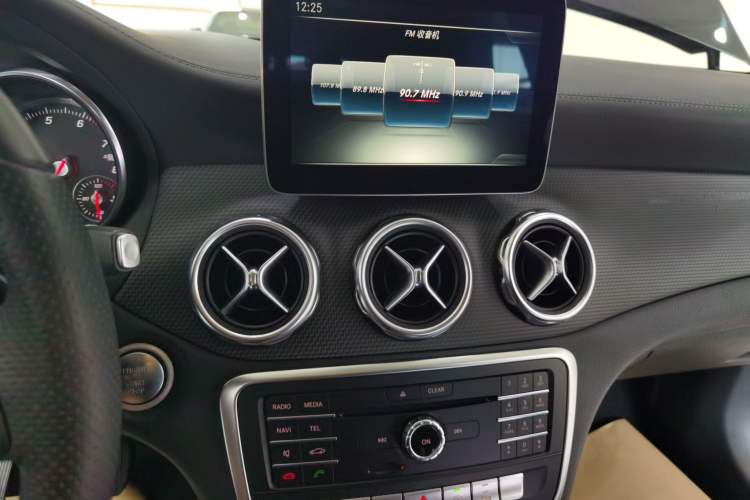 Used Mercedes-Benz GLA 2017 GLA 200 Fashion Model