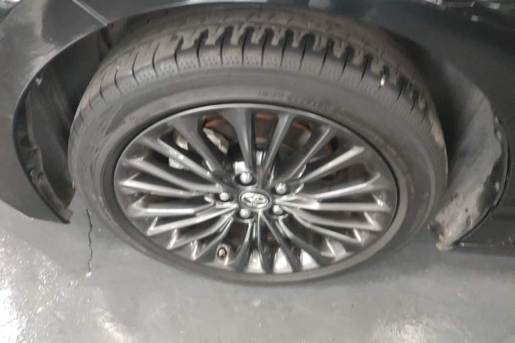 Used Toyota Avalon 2019 2.5L Touring Premium Version China VI Standard