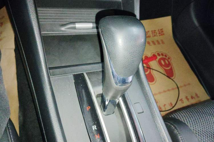 Used Honda Jade 2013 1.8L automatic Comfort version 5 seats
