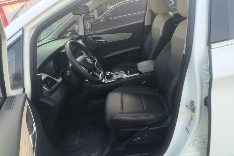 Used BYD Song MAX New Energy 2022 DM-i 105KM Prestige Model
