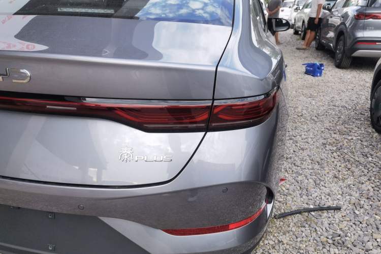 Used BYD Qin PLUS 2025 DM-i Smart Drive 55KM Leading Model
