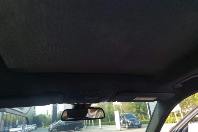 Used Mercedes-Benz GLC 2019 GLC 260 L 4MATIC Dynamic Model
