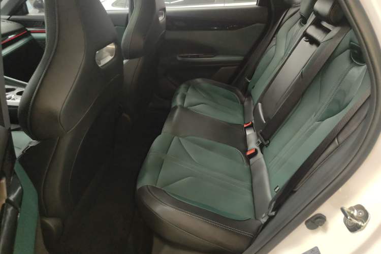 Used Changan UNI-V iDD 2024 Blue Whale Smart Electric iDD 136km Luxury Model