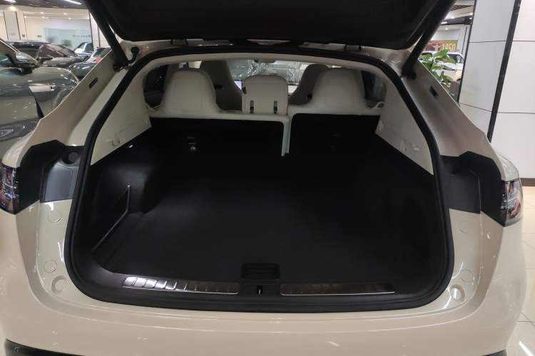 Used Hima Luxeed R7 2025 Range-Extended Version 251 km Max
