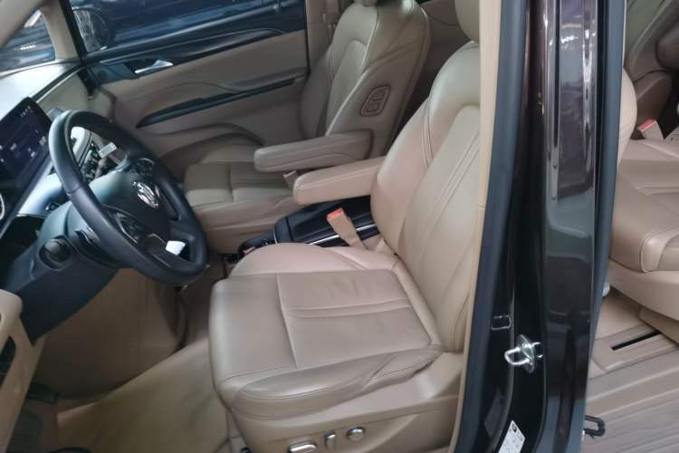 Used Buick GL8 2021 ES Land Cruiser 653T Luxury Edition
