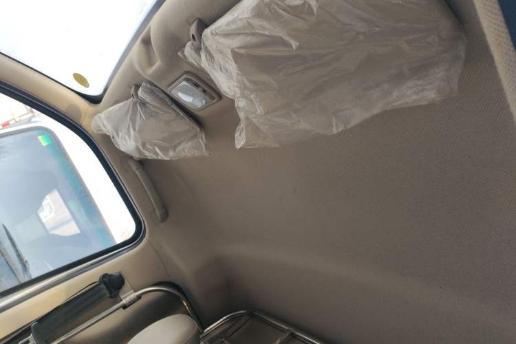 Used Wuling Rongguang S 2023 1.5L Basic Enclosed-Window Vehicle 2 Seats