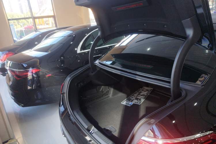 Used Mercedes-Benz E-Class 2024 E 300 L Fashion Sport Model