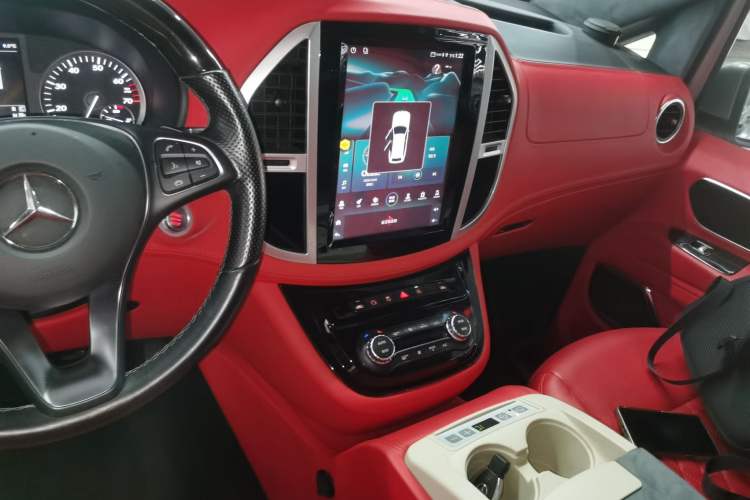 Used Mercedes-Benz Vito 2018 2.0T Business Version China VI Emission Standard
