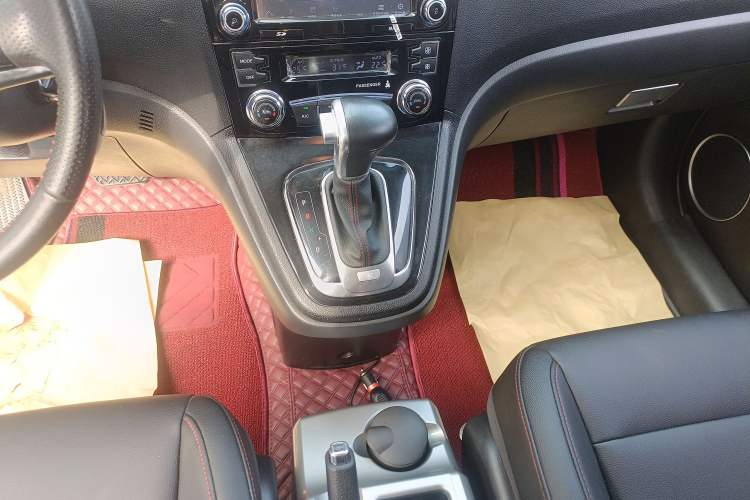 Used Haval H6 2016 Upgraded Model 1.5T Automatic Two-Wheel Drive Elite Version
