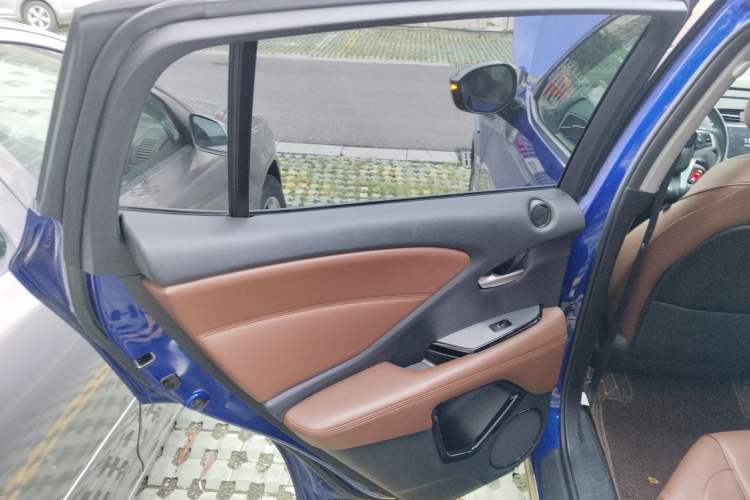 Used Acura CDX 2019 1.5T Two-Wheel Drive Deluxe Edition
