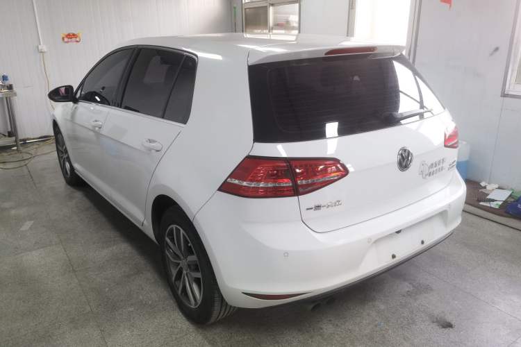 Used Volkswagen Golf 2016 230TSI Automatic Luxury Version
