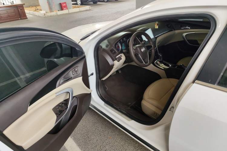 Used Buick Regal 2015 2.0L Leading Fashion Edition
