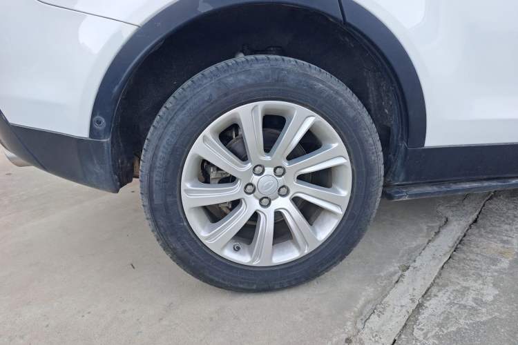 Used Land Rover Discovery Sport 2018 240 PS SE Version
