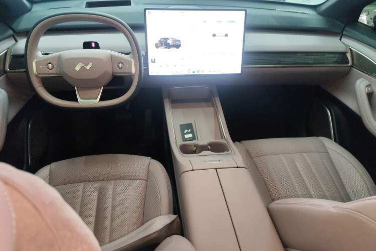 Used ONVO L60 2024 60 kWh Rear-Drive Version
