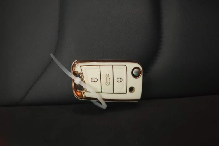 Used Volkswagen Tiguan L 2021 330TSI Automatic Two-Wheel Drive Smart Edition
