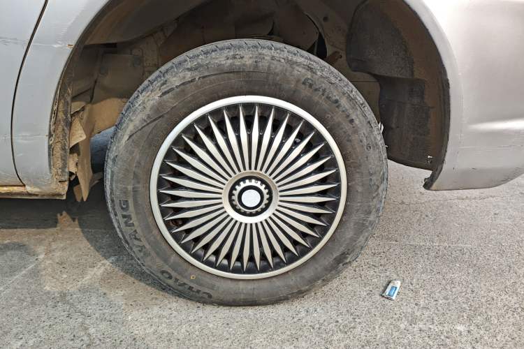 Used FORTHING Lingzhi 2016 V3 1.5L 7-Seater Standard Model China V Emission Standard