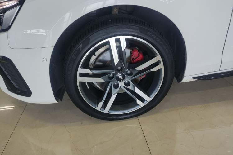 Used Audi A4L 2022 40 TFSI Luxury Dynamic Model