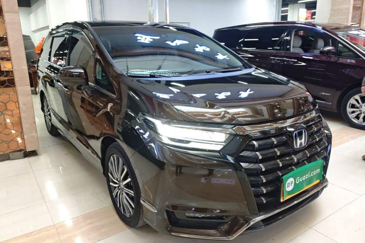 Used Honda Elysion 2022 2.0L eHEV Luxury Edition
