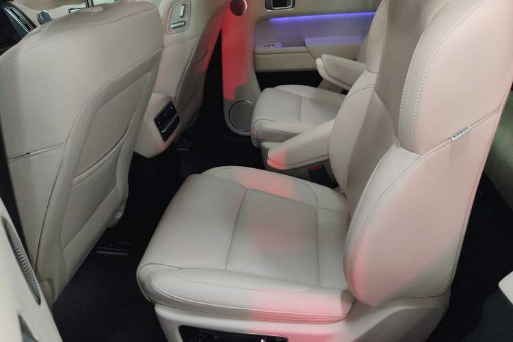 Used Li Auto L8 2023 Pro Model
