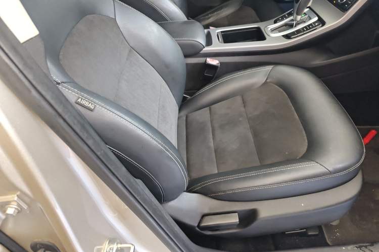 Used Geely Auto Emgrand GS 2018 Lingchao Edition 1.4T Automatic Zunshang Smart Connectivity Model
