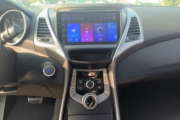 Used Hyundai Elantra 2015 1.6L Automatic Leading Model
